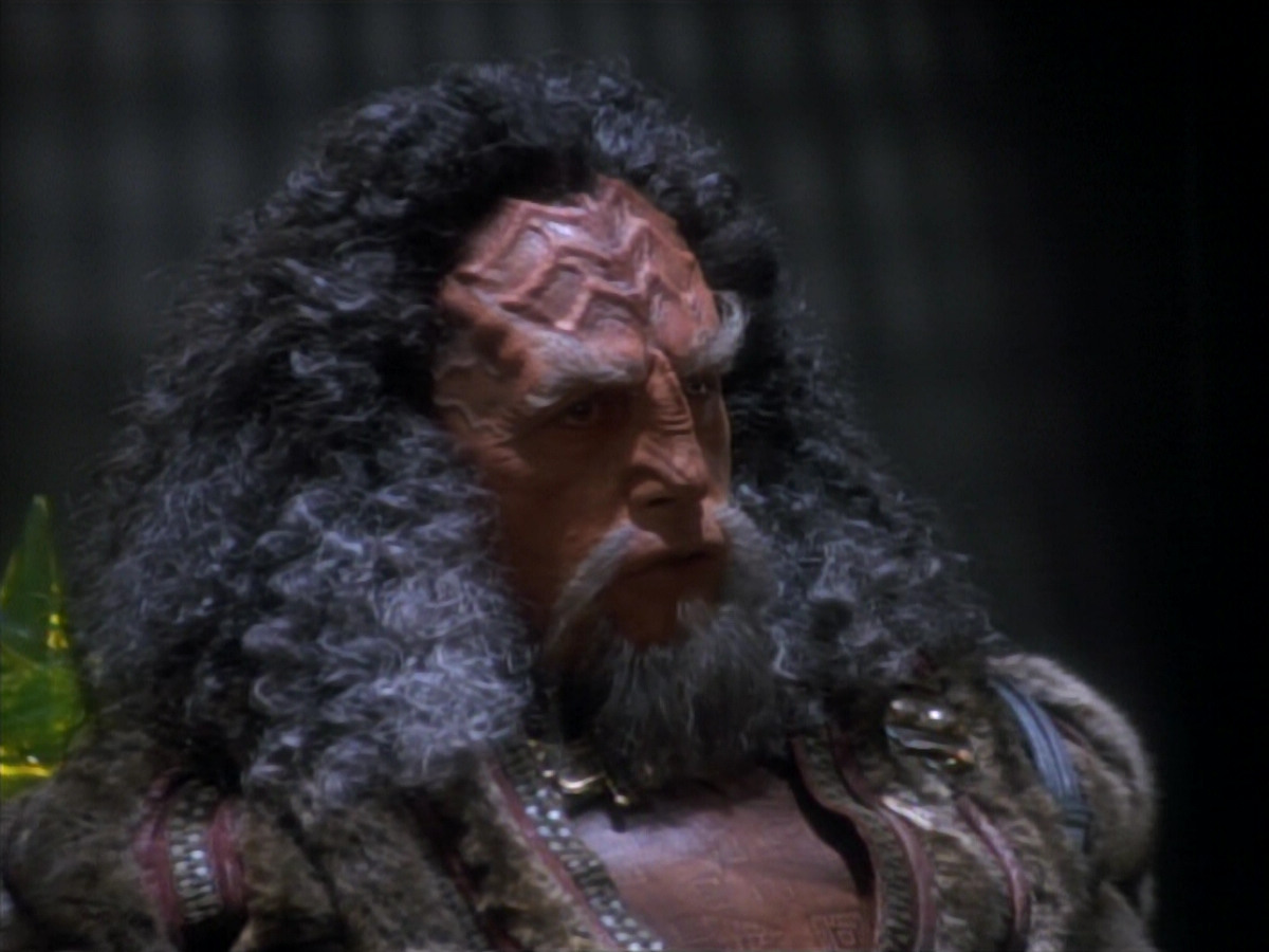 extant_StarTrekDS9_2x19-BloodOath_00983.jpg