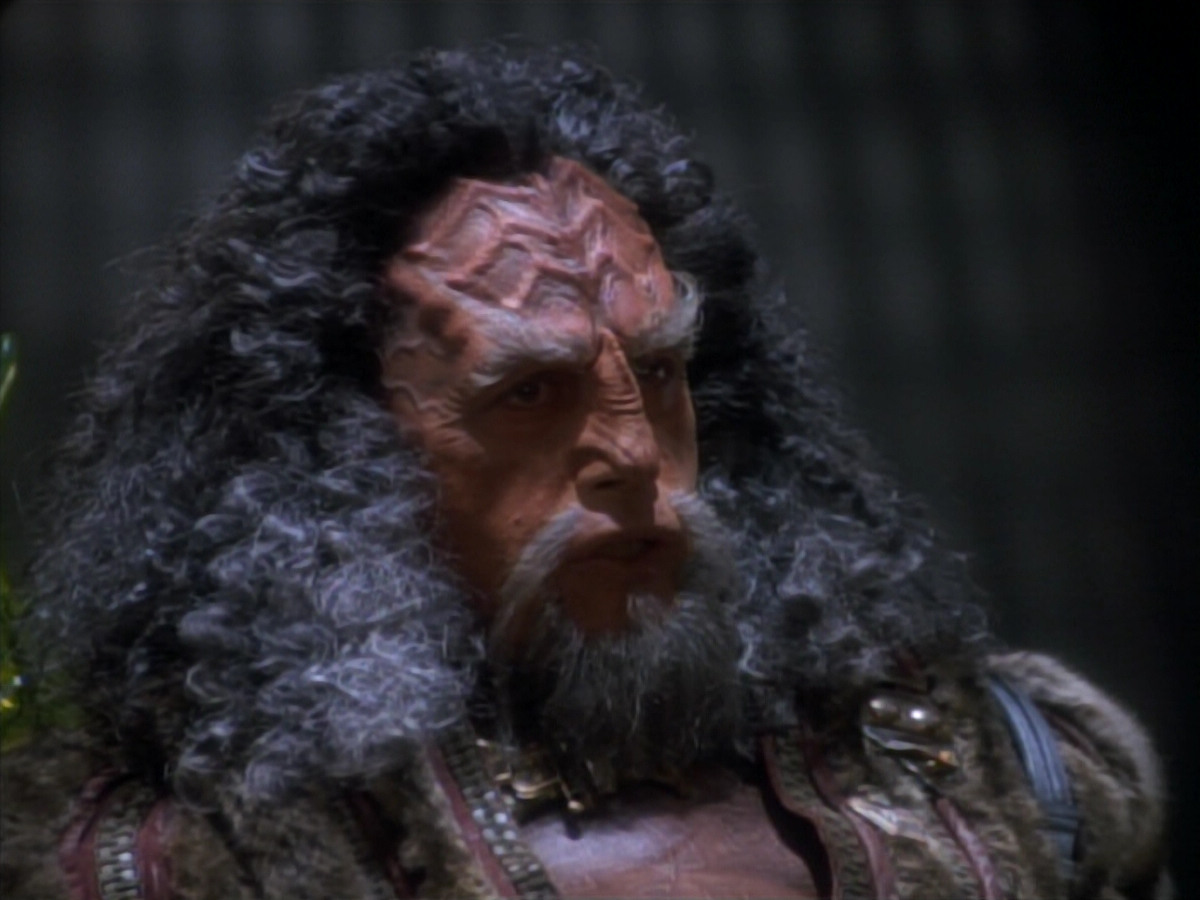 extant_StarTrekDS9_2x19-BloodOath_00994.jpg