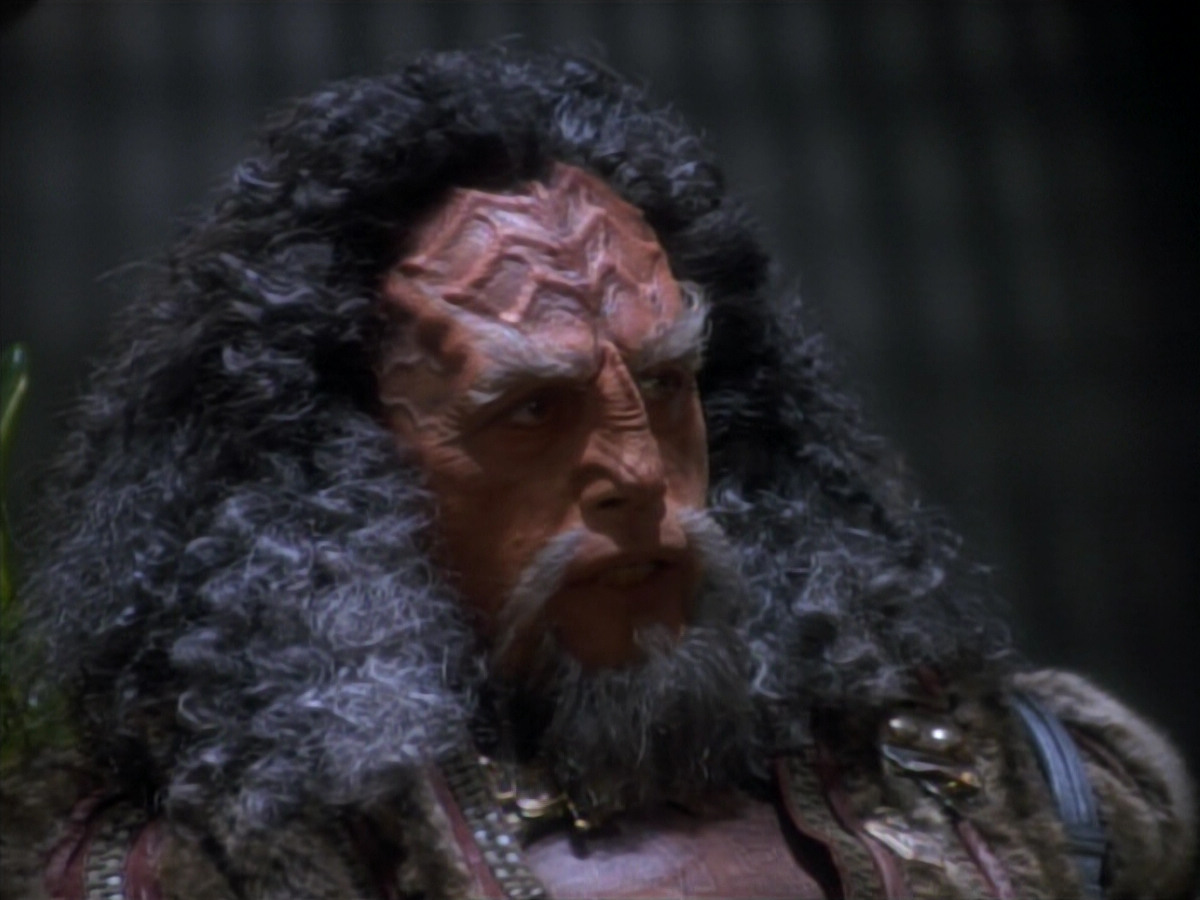 extant_StarTrekDS9_2x19-BloodOath_00996.jpg