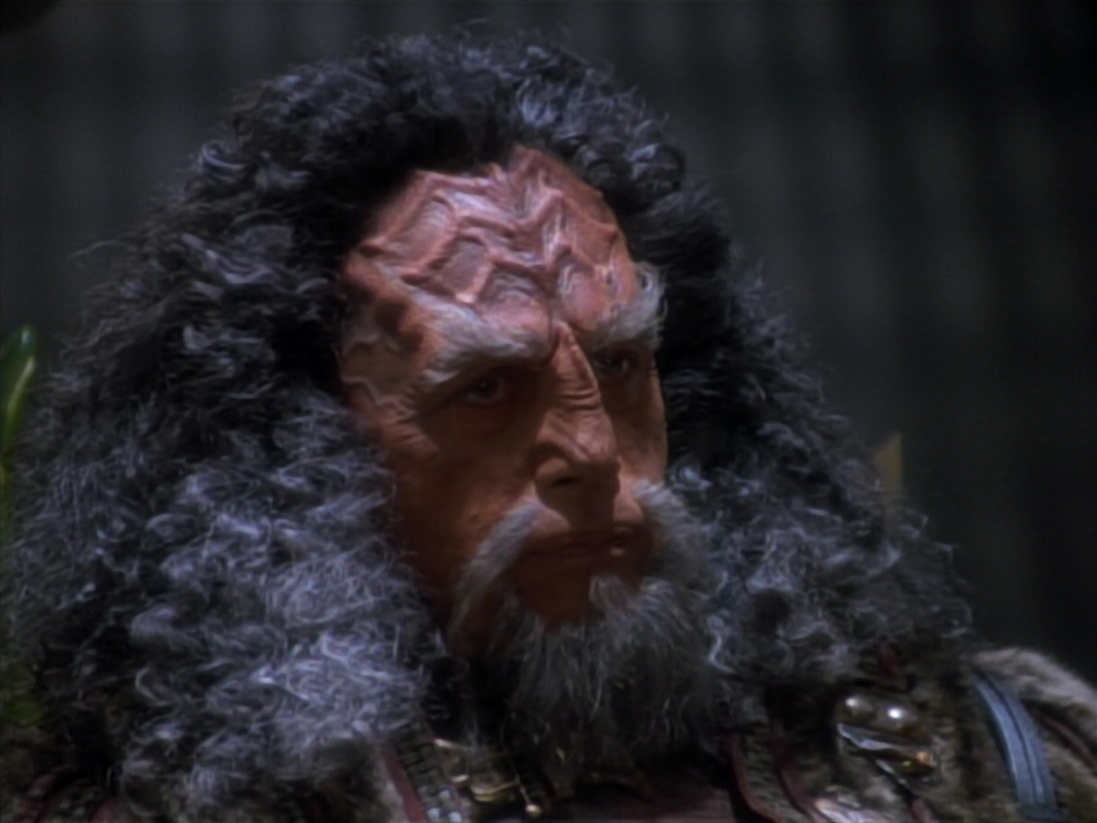 extant_StarTrekDS9_2x19-BloodOath_01001.jpg