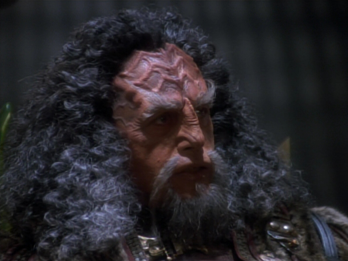 extant_StarTrekDS9_2x19-BloodOath_01002.jpg