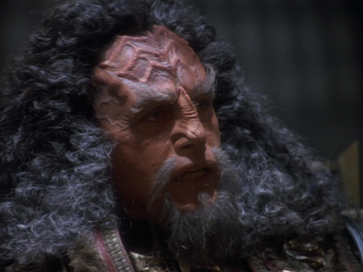 extant_StarTrekDS9_2x19-BloodOath_01045.jpg