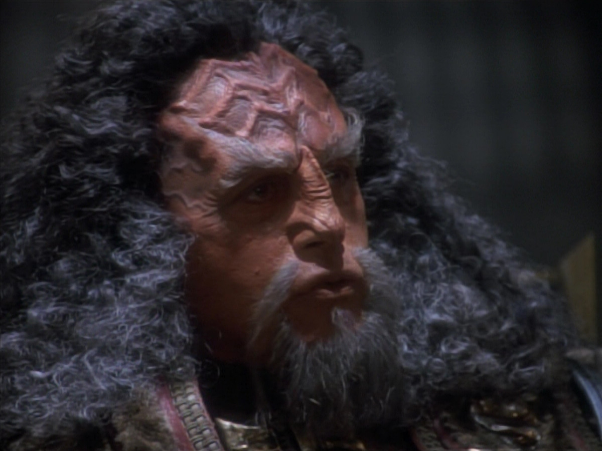 extant_StarTrekDS9_2x19-BloodOath_01046.jpg
