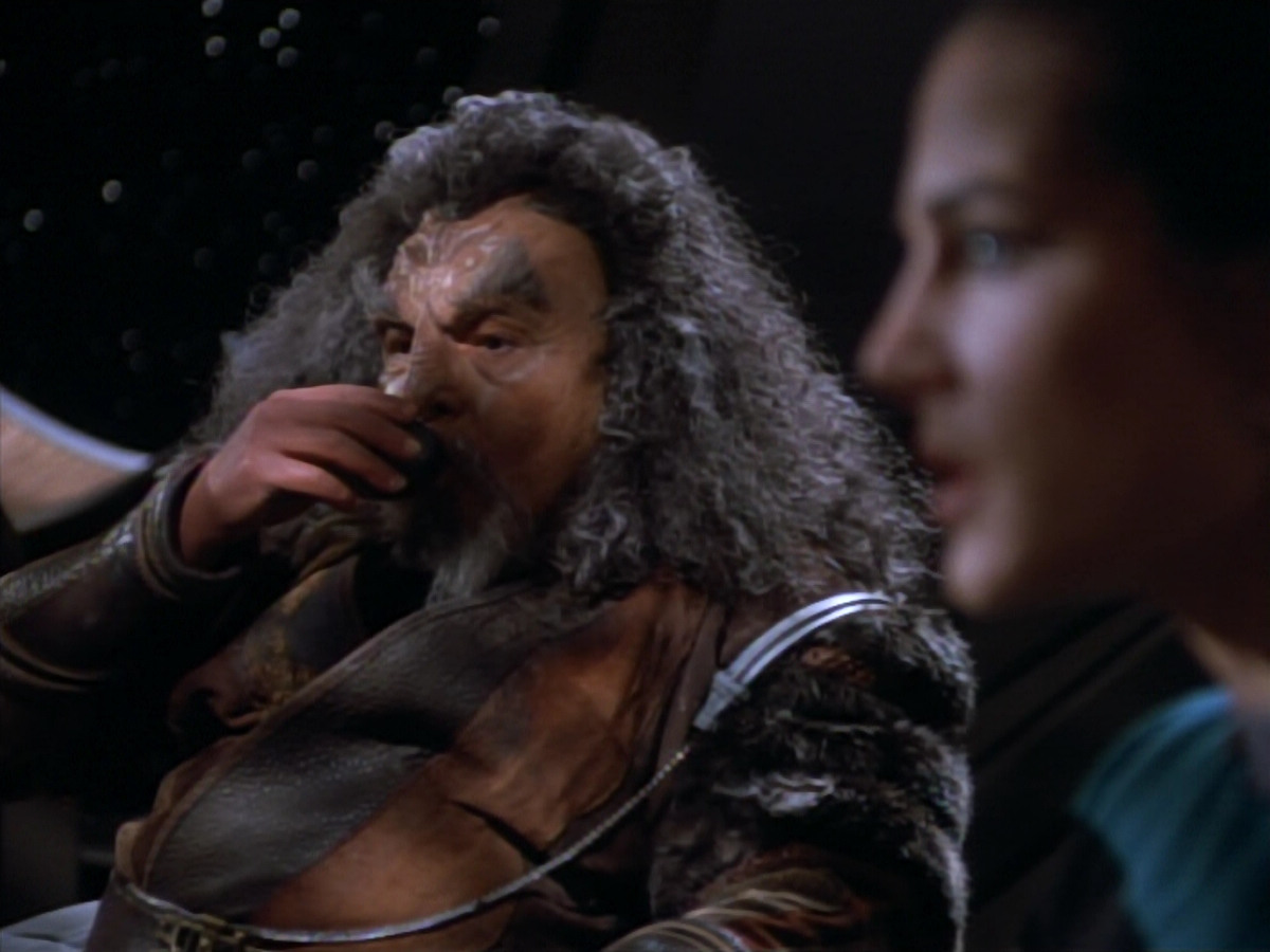 extant_StarTrekDS9_2x19-BloodOath_01052.jpg