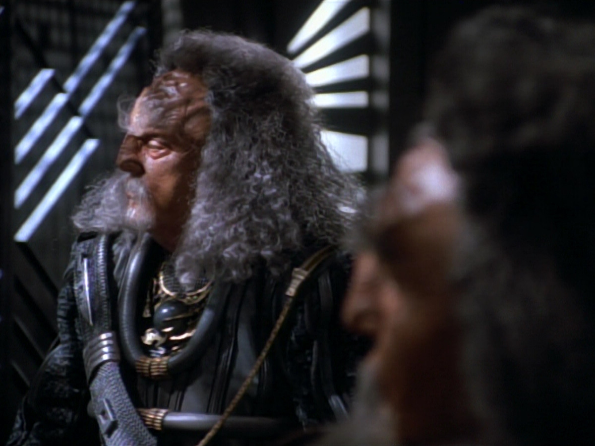 extant_StarTrekDS9_2x19-BloodOath_01060.jpg