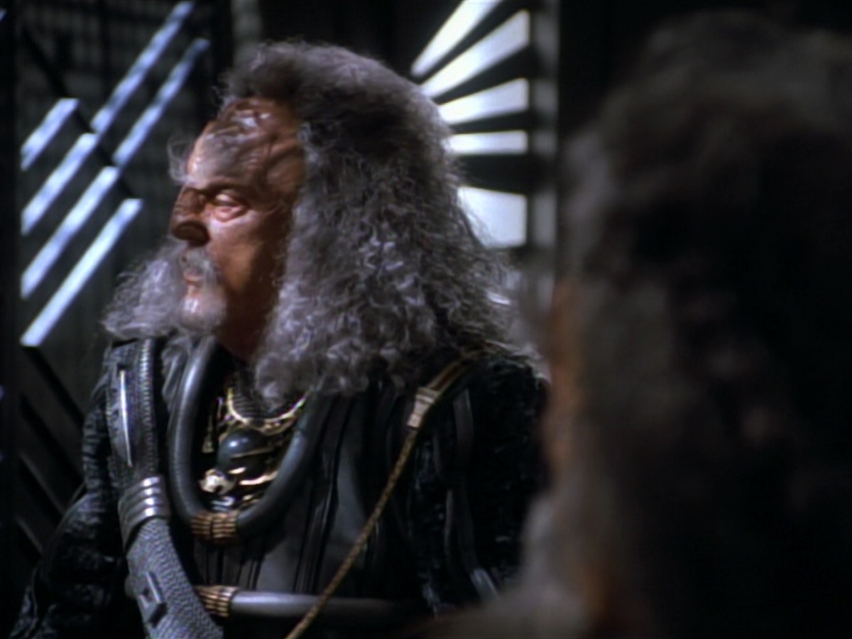 extant_StarTrekDS9_2x19-BloodOath_01063.jpg