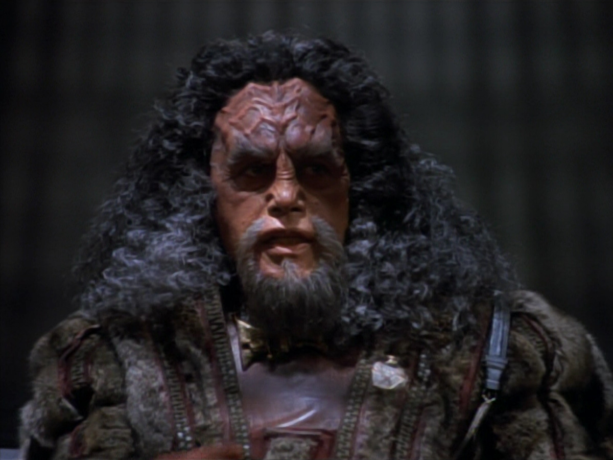 extant_StarTrekDS9_2x19-BloodOath_01065.jpg