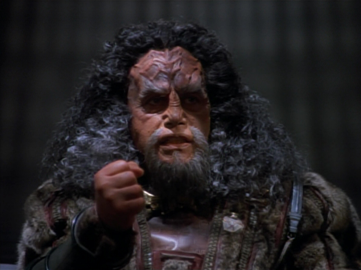 extant_StarTrekDS9_2x19-BloodOath_01069.jpg