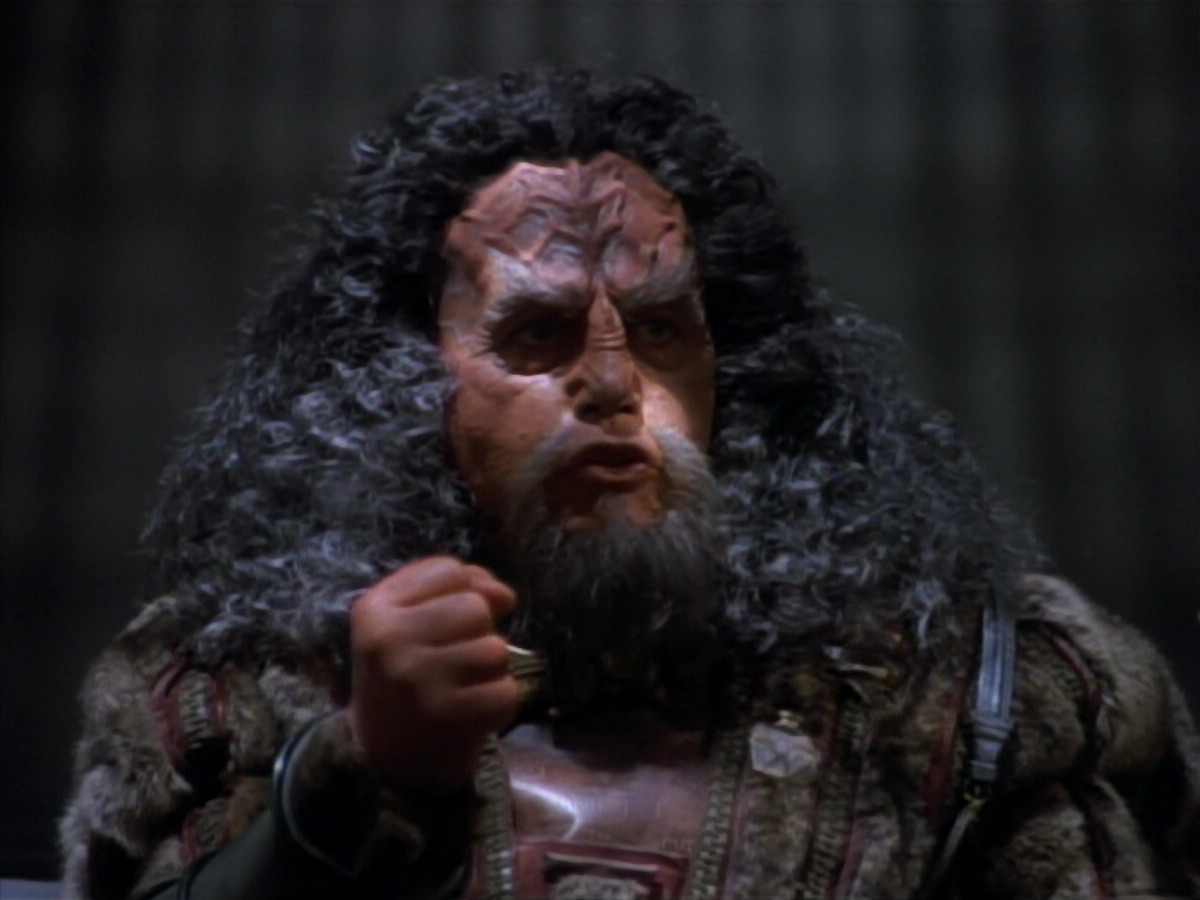 extant_StarTrekDS9_2x19-BloodOath_01076.jpg