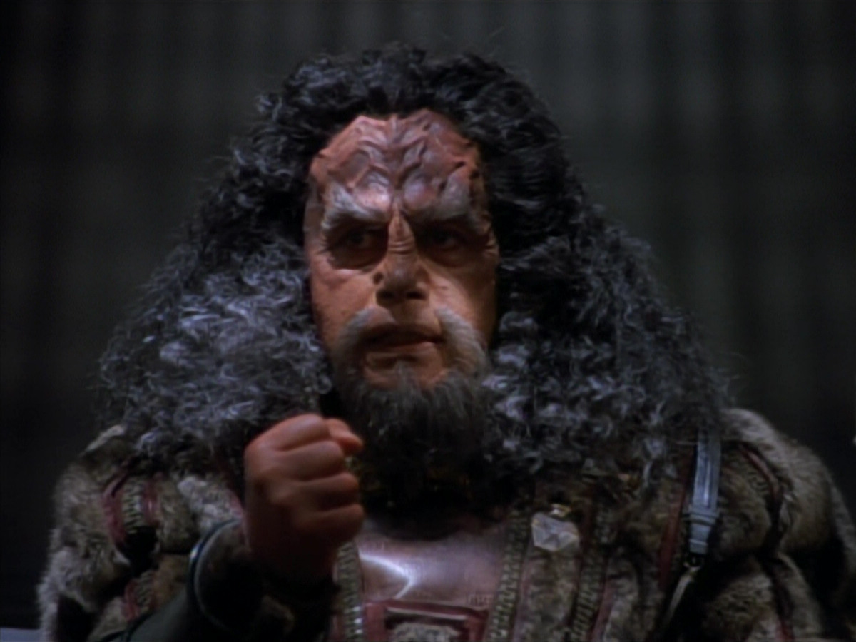 extant_StarTrekDS9_2x19-BloodOath_01077.jpg