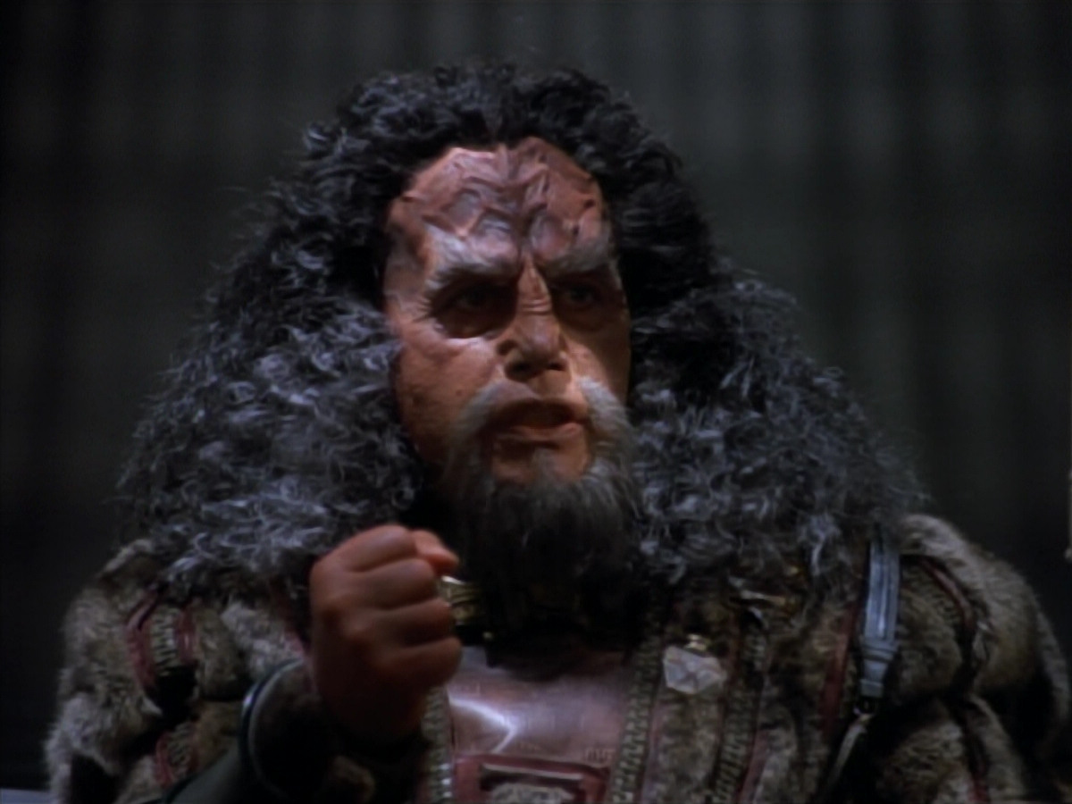extant_StarTrekDS9_2x19-BloodOath_01078.jpg