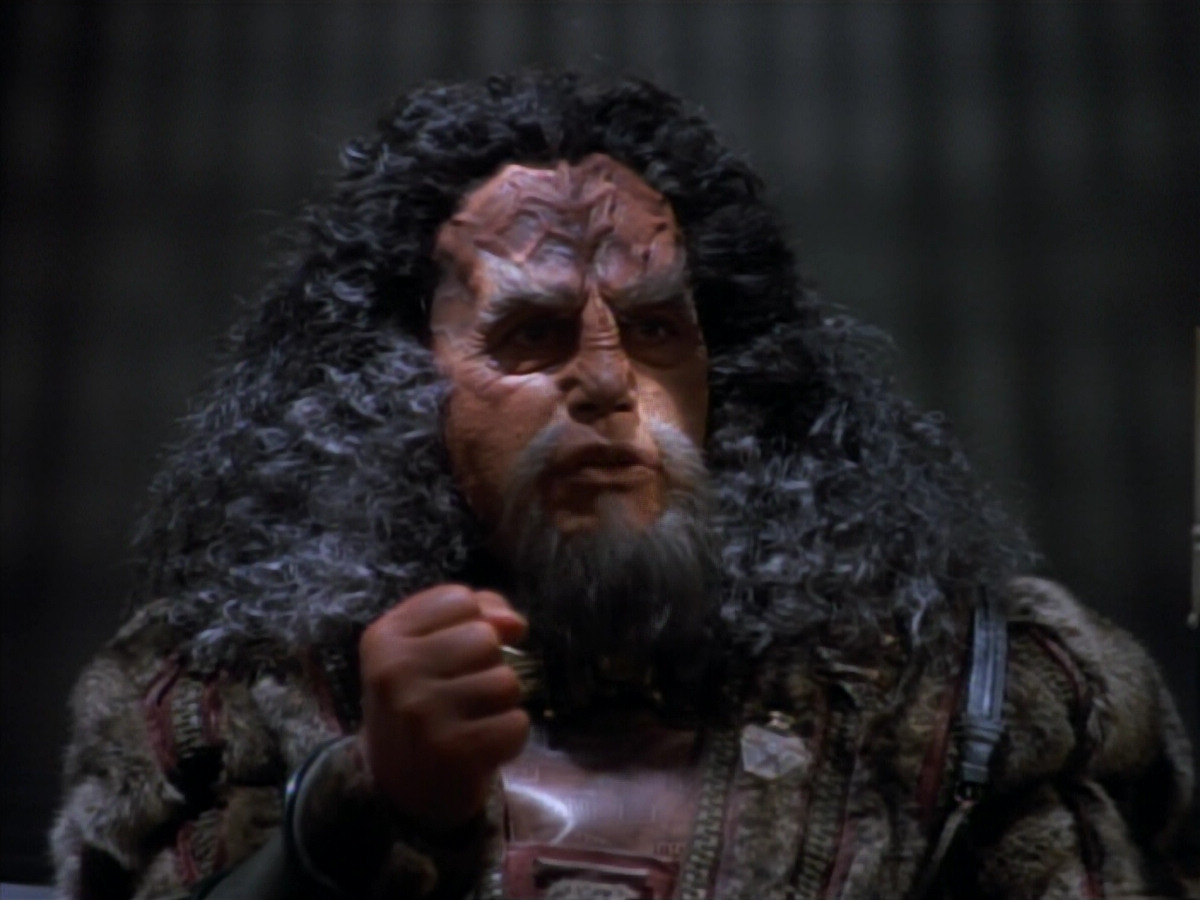 extant_StarTrekDS9_2x19-BloodOath_01083.jpg