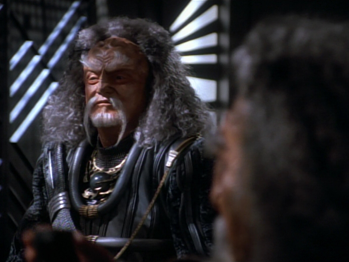 extant_StarTrekDS9_2x19-BloodOath_01093.jpg