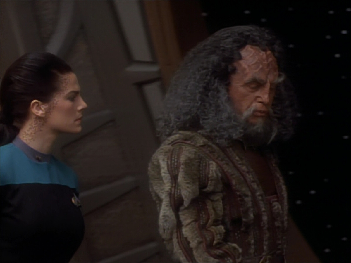 extant_StarTrekDS9_2x19-BloodOath_01136.jpg