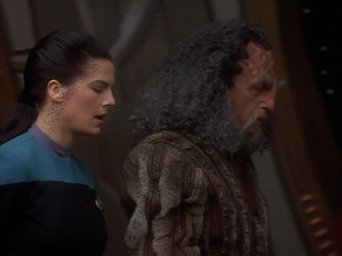 extant_StarTrekDS9_2x19-BloodOath_01139.jpg