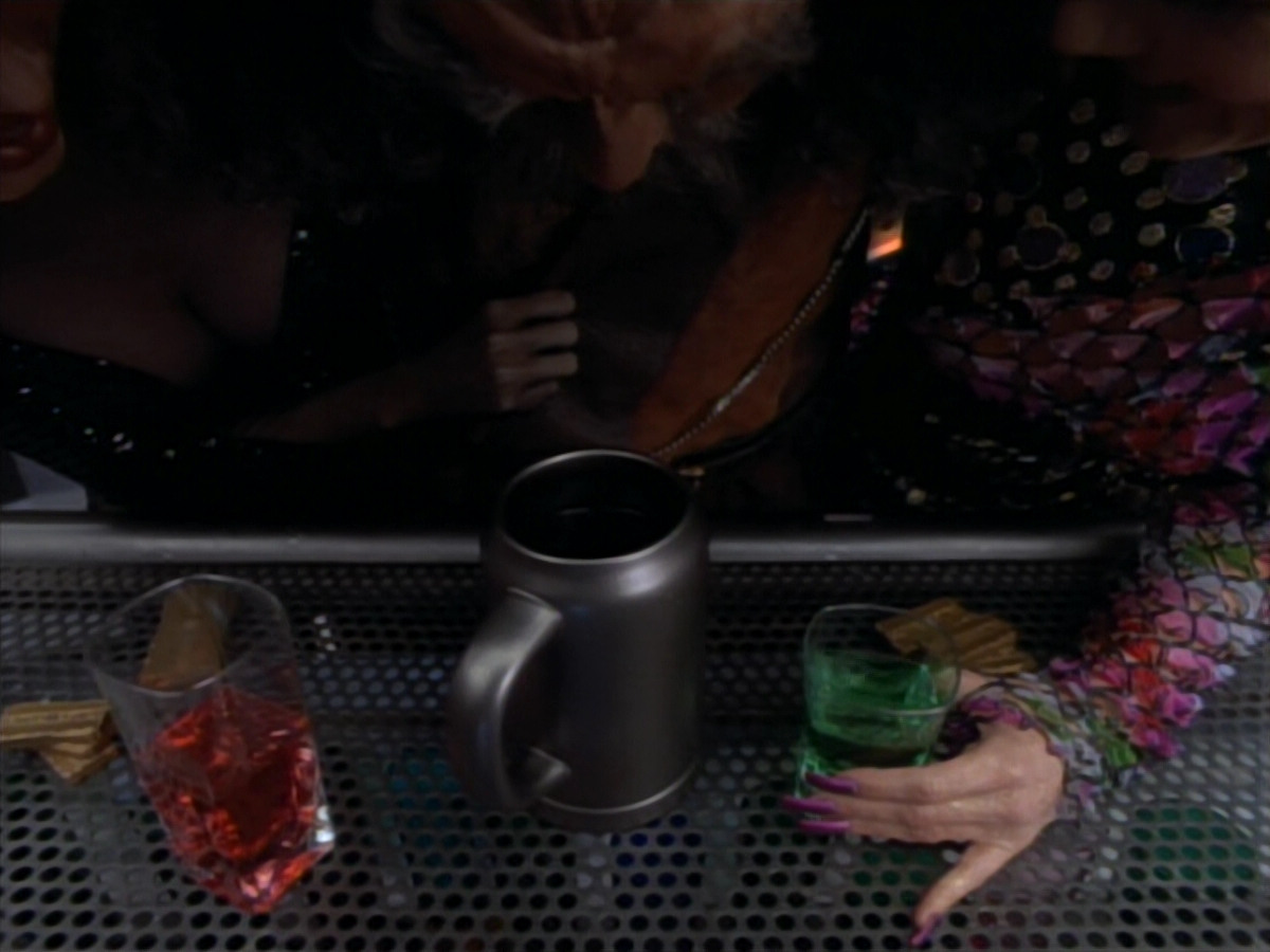 extant_StarTrekDS9_2x19-BloodOath_01620.jpg