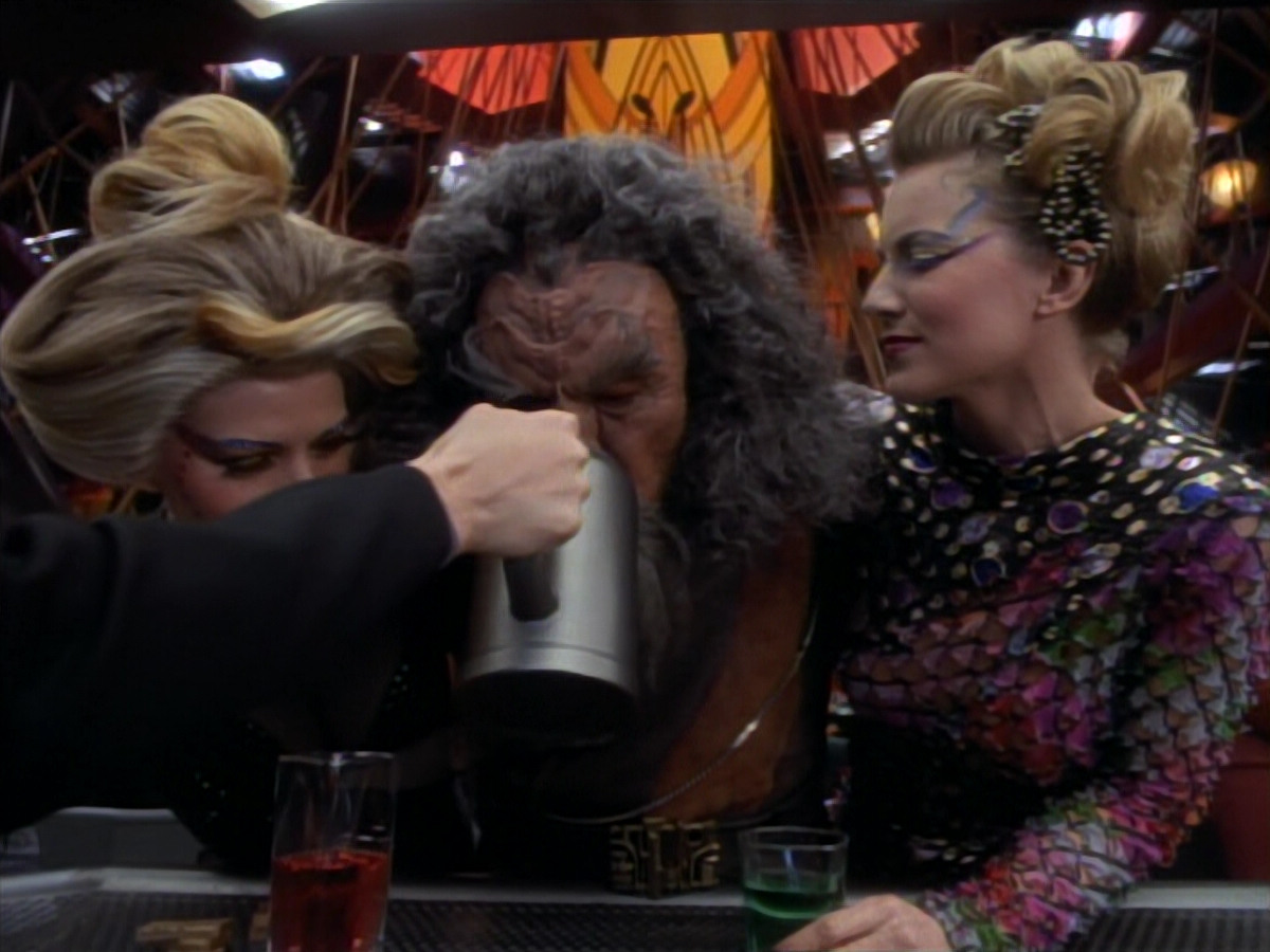 extant_StarTrekDS9_2x19-BloodOath_01640.jpg