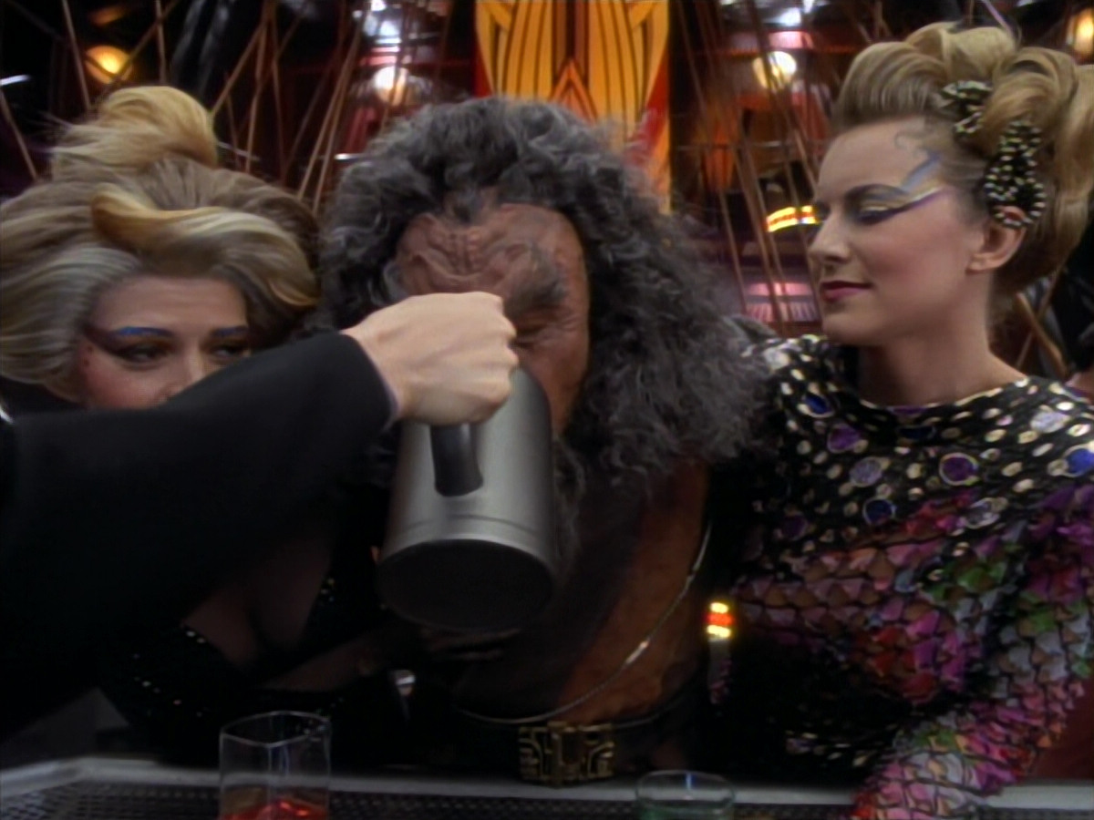extant_StarTrekDS9_2x19-BloodOath_01642.jpg