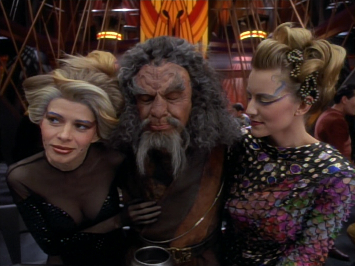 extant_StarTrekDS9_2x19-BloodOath_01645.jpg
