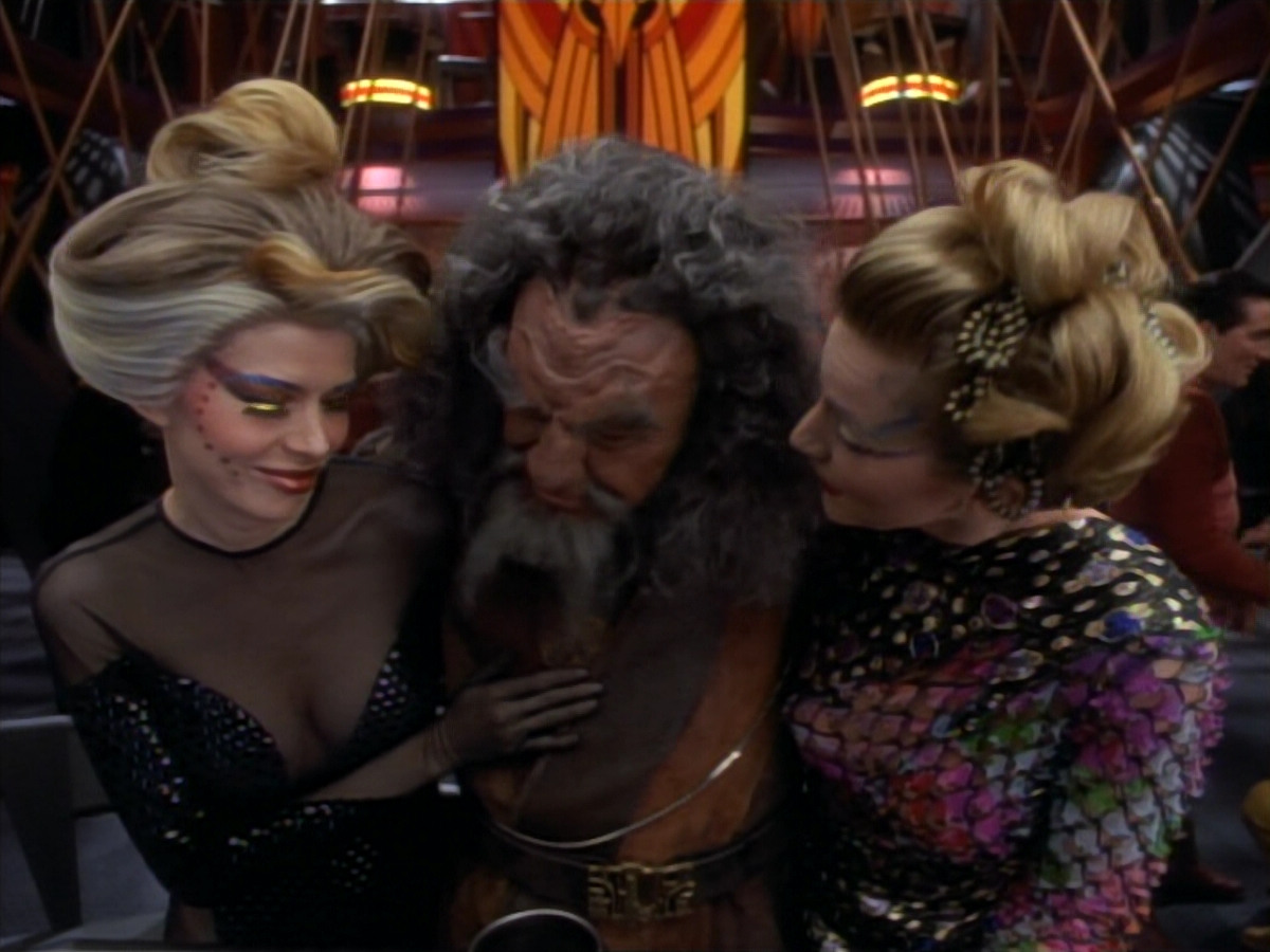 extant_StarTrekDS9_2x19-BloodOath_01649.jpg