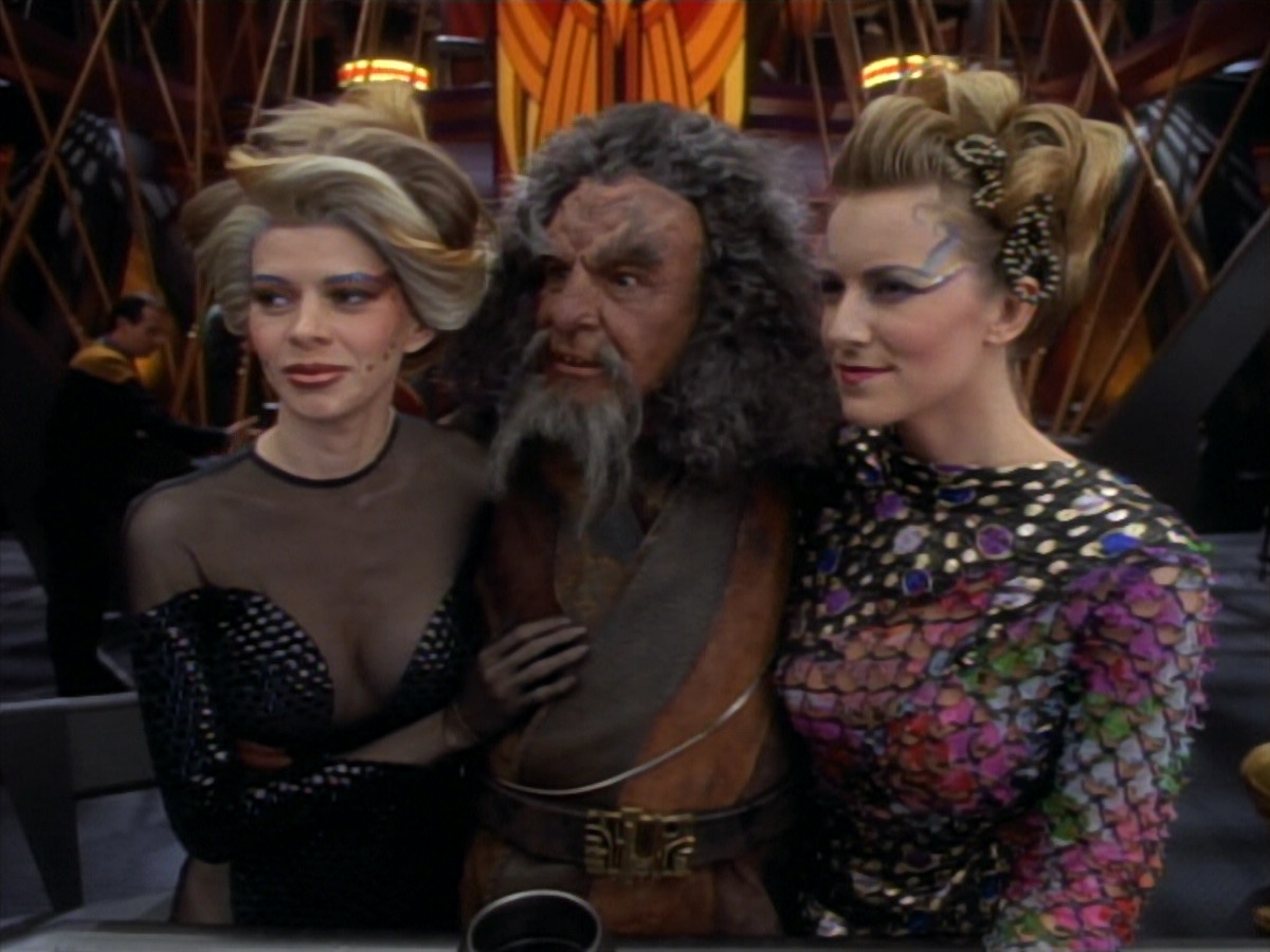 extant_StarTrekDS9_2x19-BloodOath_01663.jpg