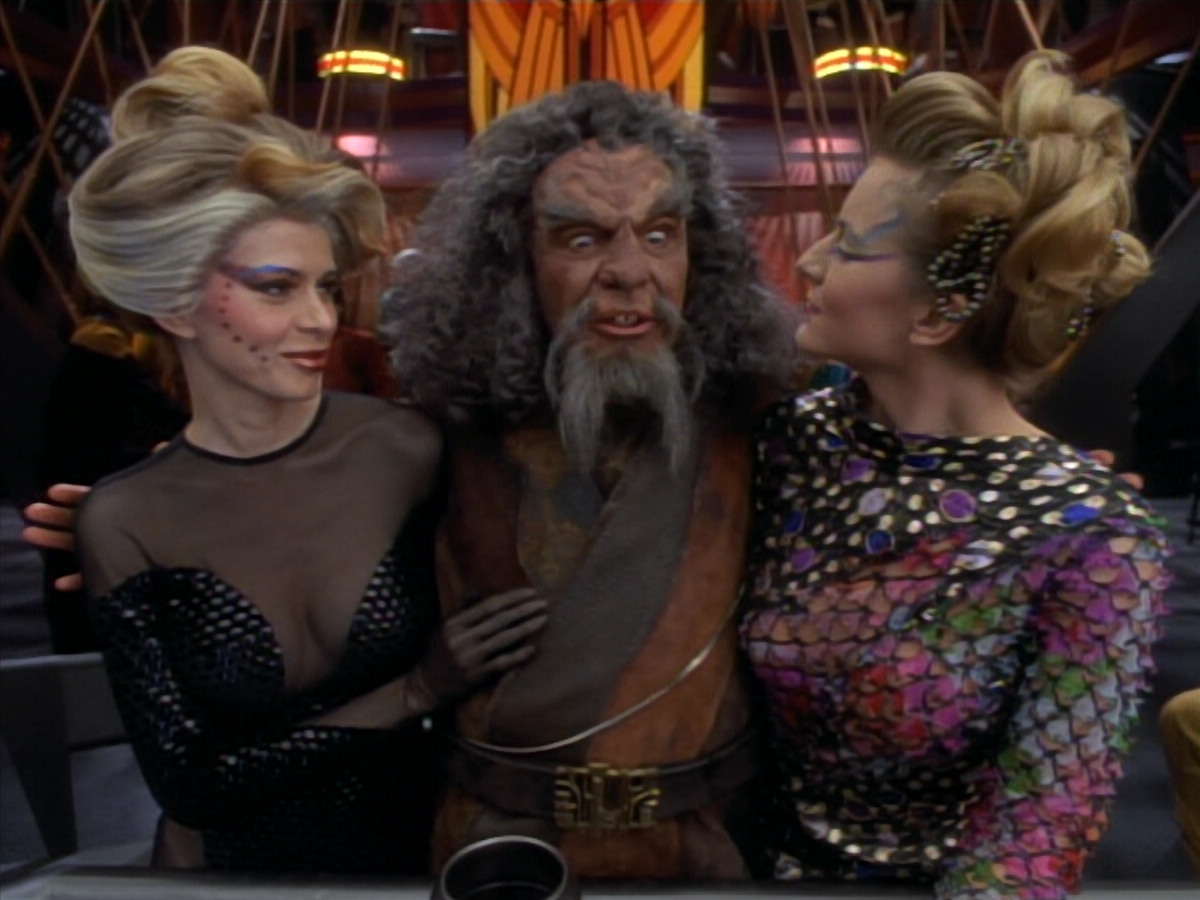 extant_StarTrekDS9_2x19-BloodOath_01675.jpg