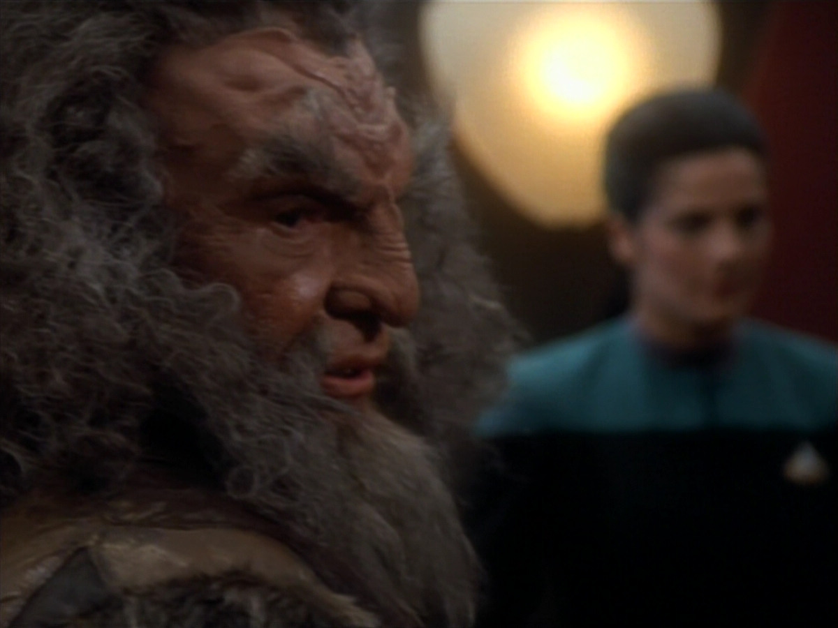 extant_StarTrekDS9_2x19-BloodOath_01686.jpg