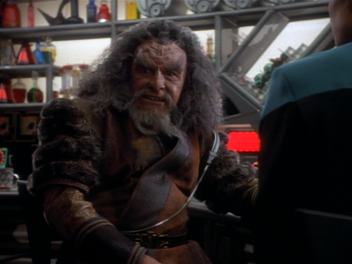 extant_StarTrekDS9_2x19-BloodOath_01717.jpg