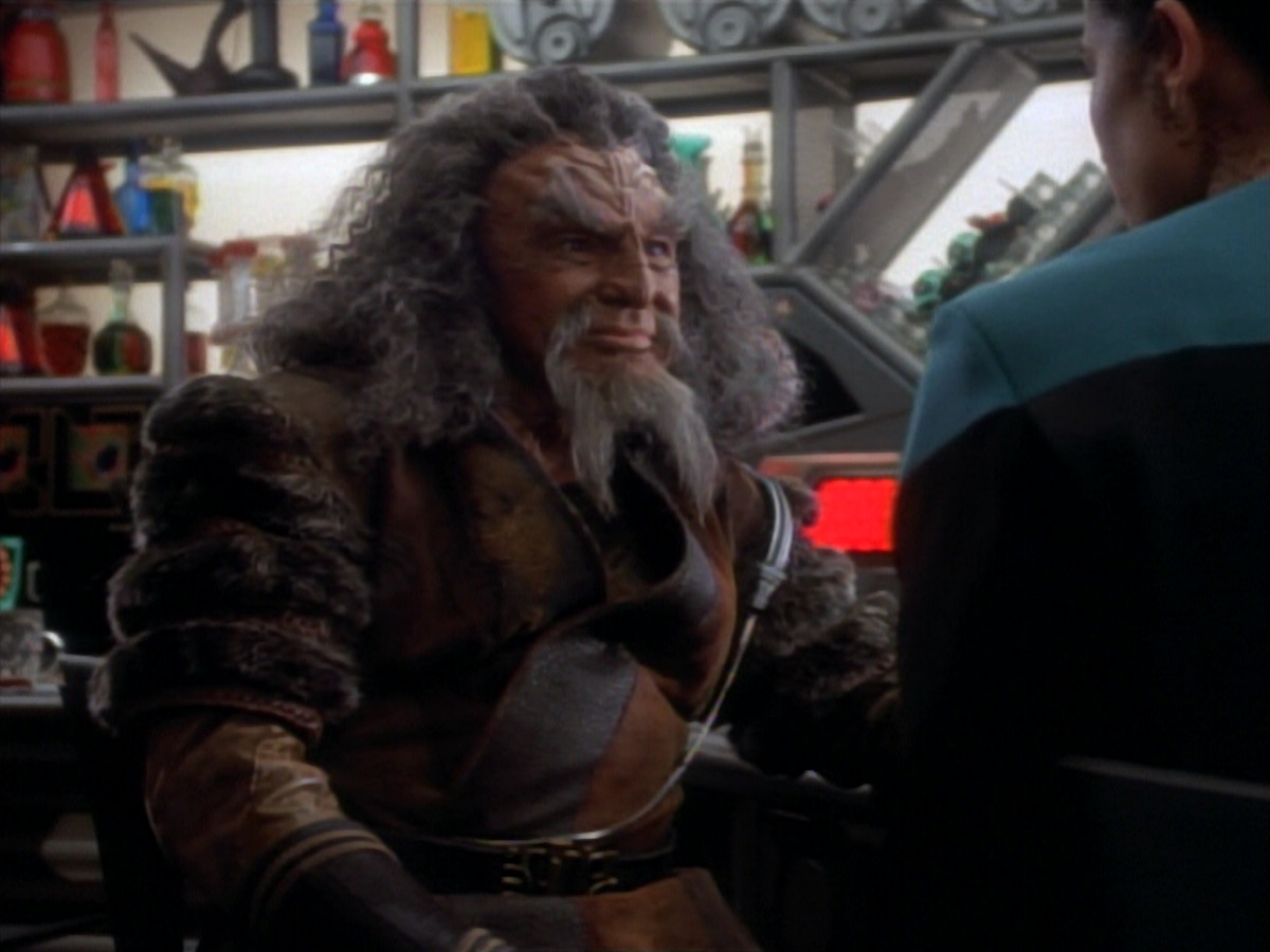 extant_StarTrekDS9_2x19-BloodOath_01725.jpg