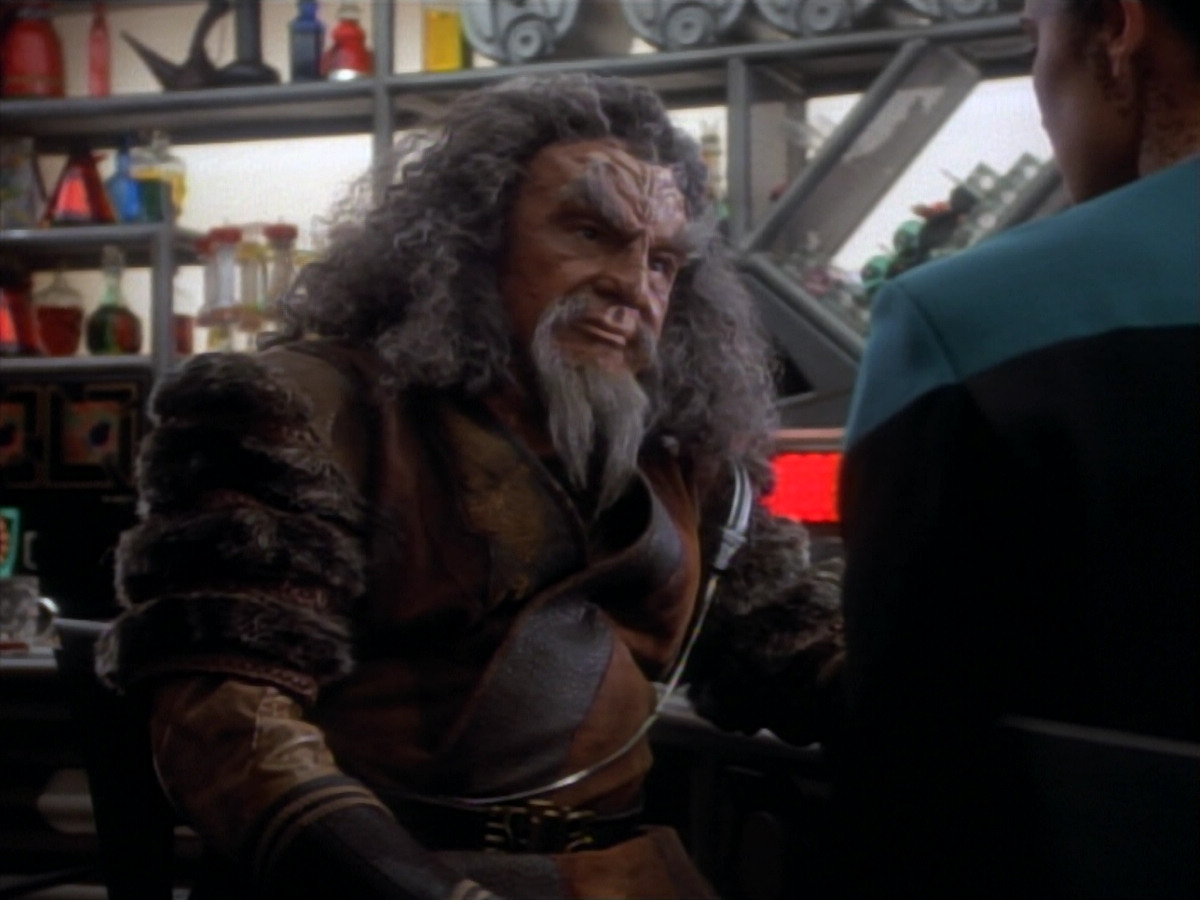 extant_StarTrekDS9_2x19-BloodOath_01745.jpg