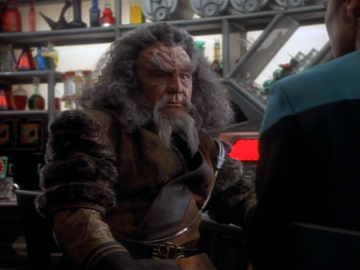 extant_StarTrekDS9_2x19-BloodOath_01761.jpg
