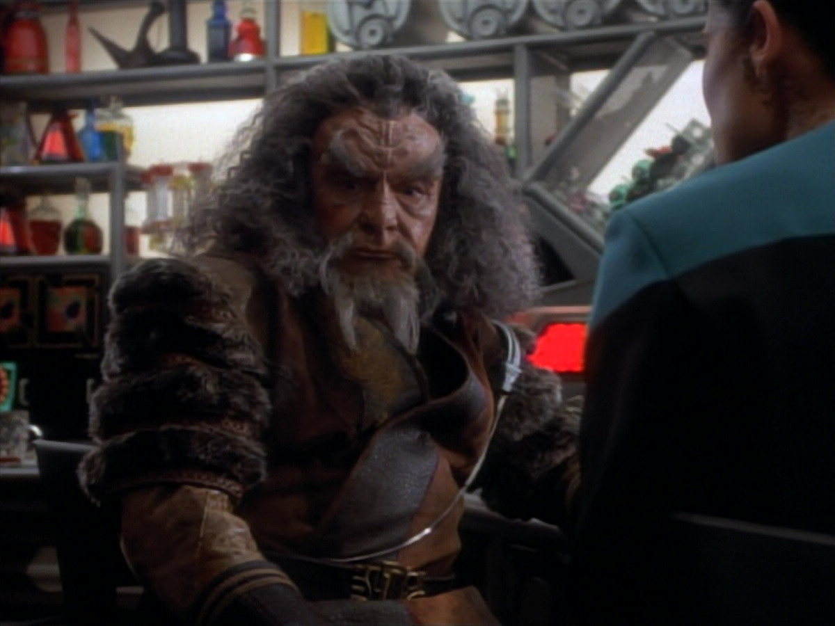 extant_StarTrekDS9_2x19-BloodOath_01763.jpg