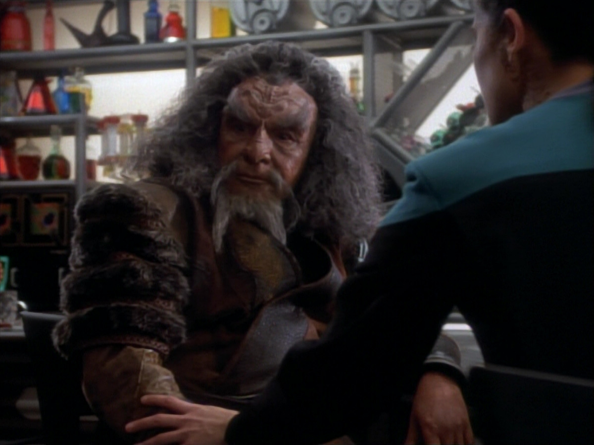 extant_StarTrekDS9_2x19-BloodOath_01778.jpg