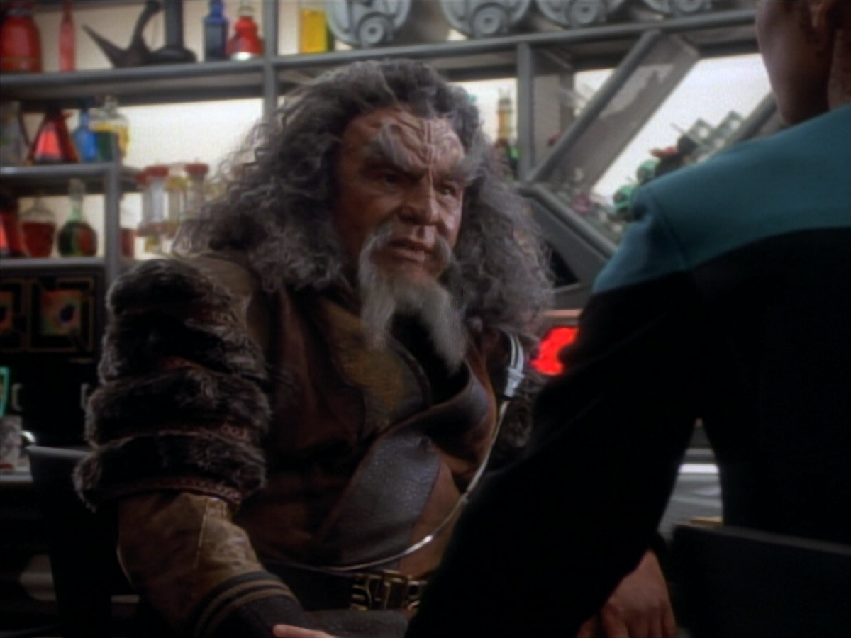 extant_StarTrekDS9_2x19-BloodOath_01788.jpg
