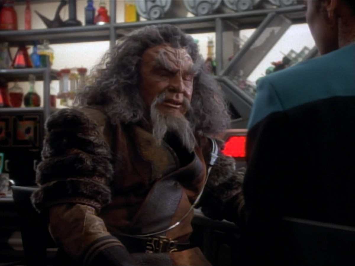 extant_StarTrekDS9_2x19-BloodOath_01792.jpg