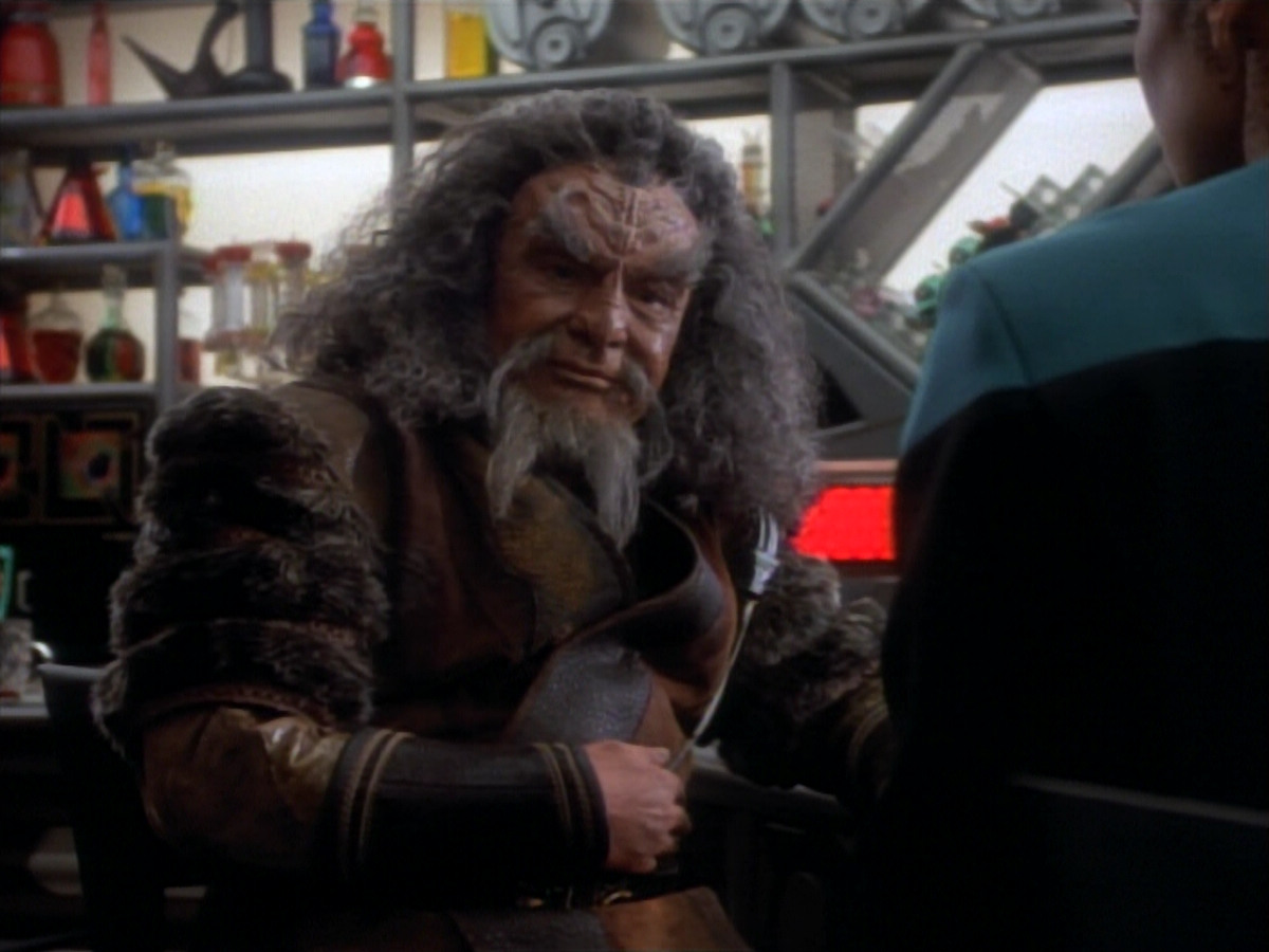 extant_StarTrekDS9_2x19-BloodOath_01804.jpg