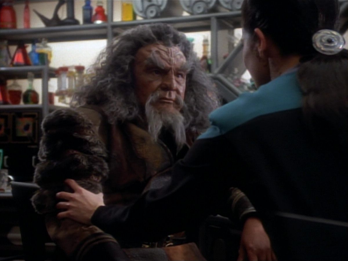 extant_StarTrekDS9_2x19-BloodOath_01827.jpg