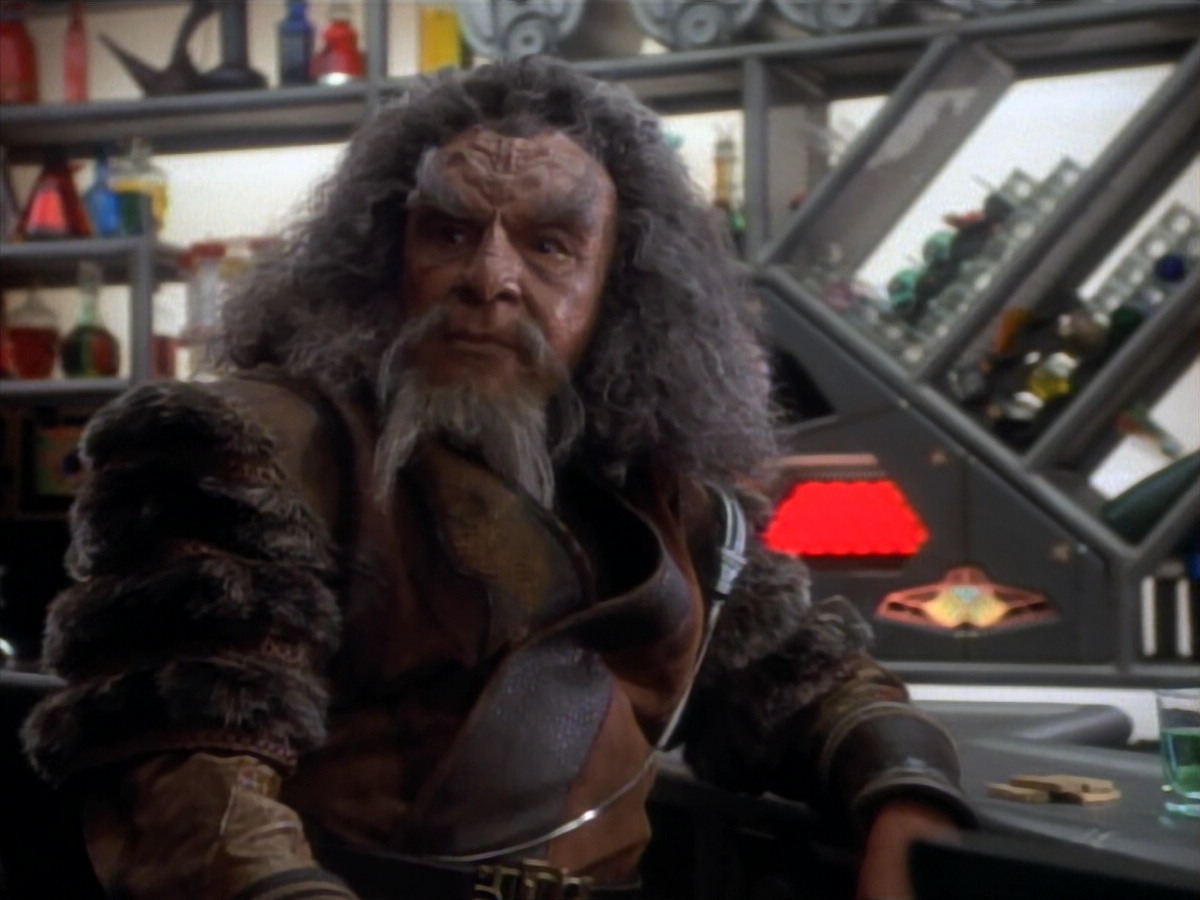 extant_StarTrekDS9_2x19-BloodOath_01834.jpg