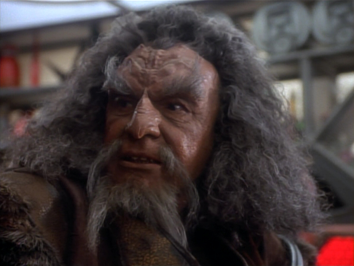 extant_StarTrekDS9_2x19-BloodOath_01842.jpg