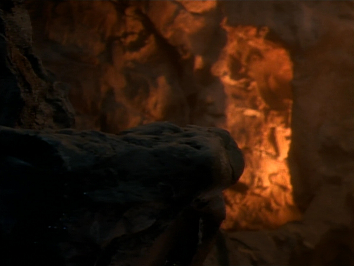 extant_StarTrekDS9_2x19-BloodOath_01855.jpg