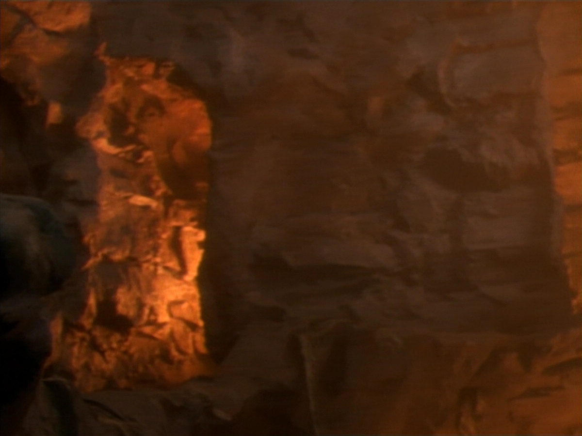 extant_StarTrekDS9_2x19-BloodOath_01859.jpg