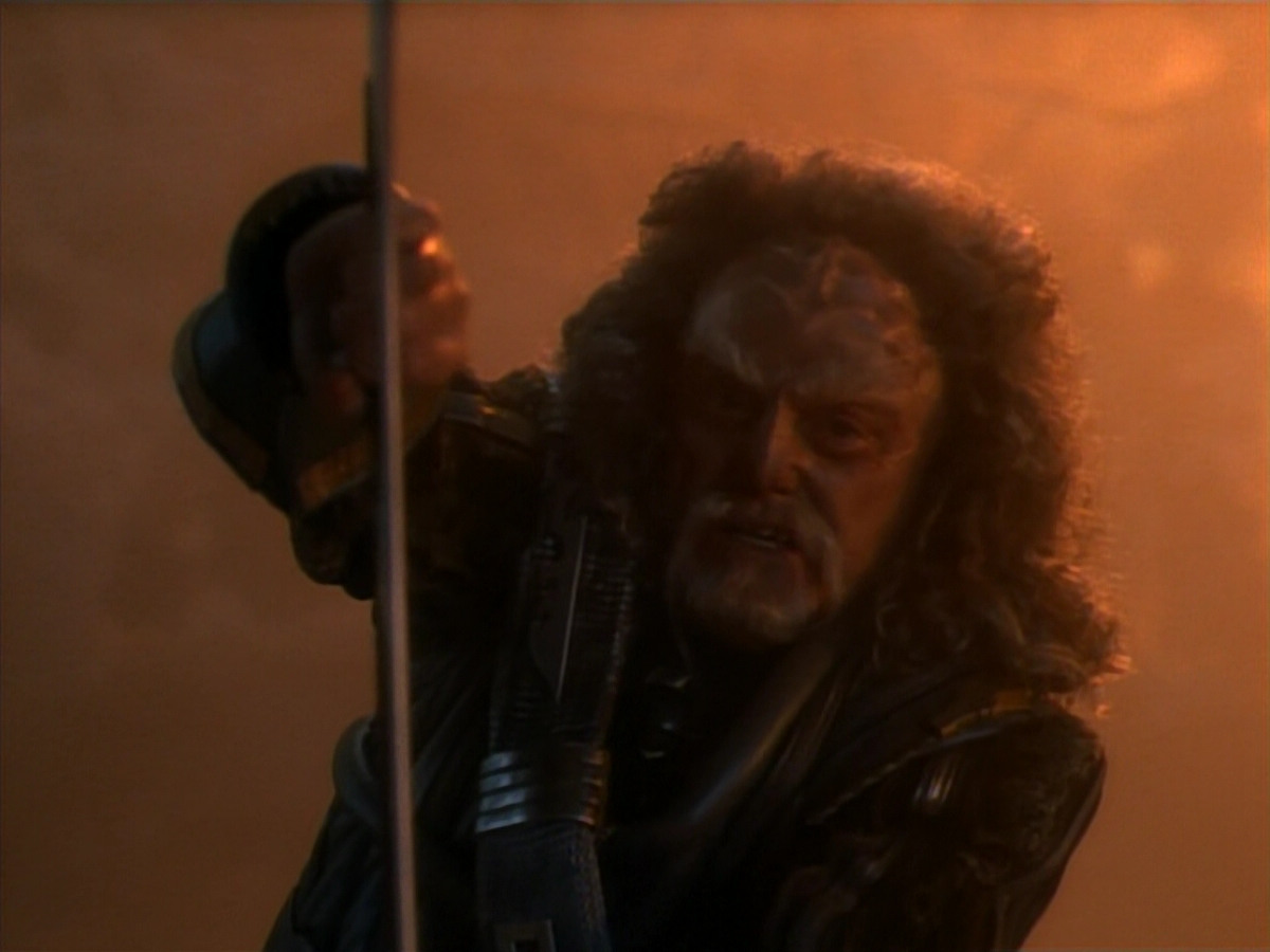 extant_StarTrekDS9_2x19-BloodOath_01874.jpg