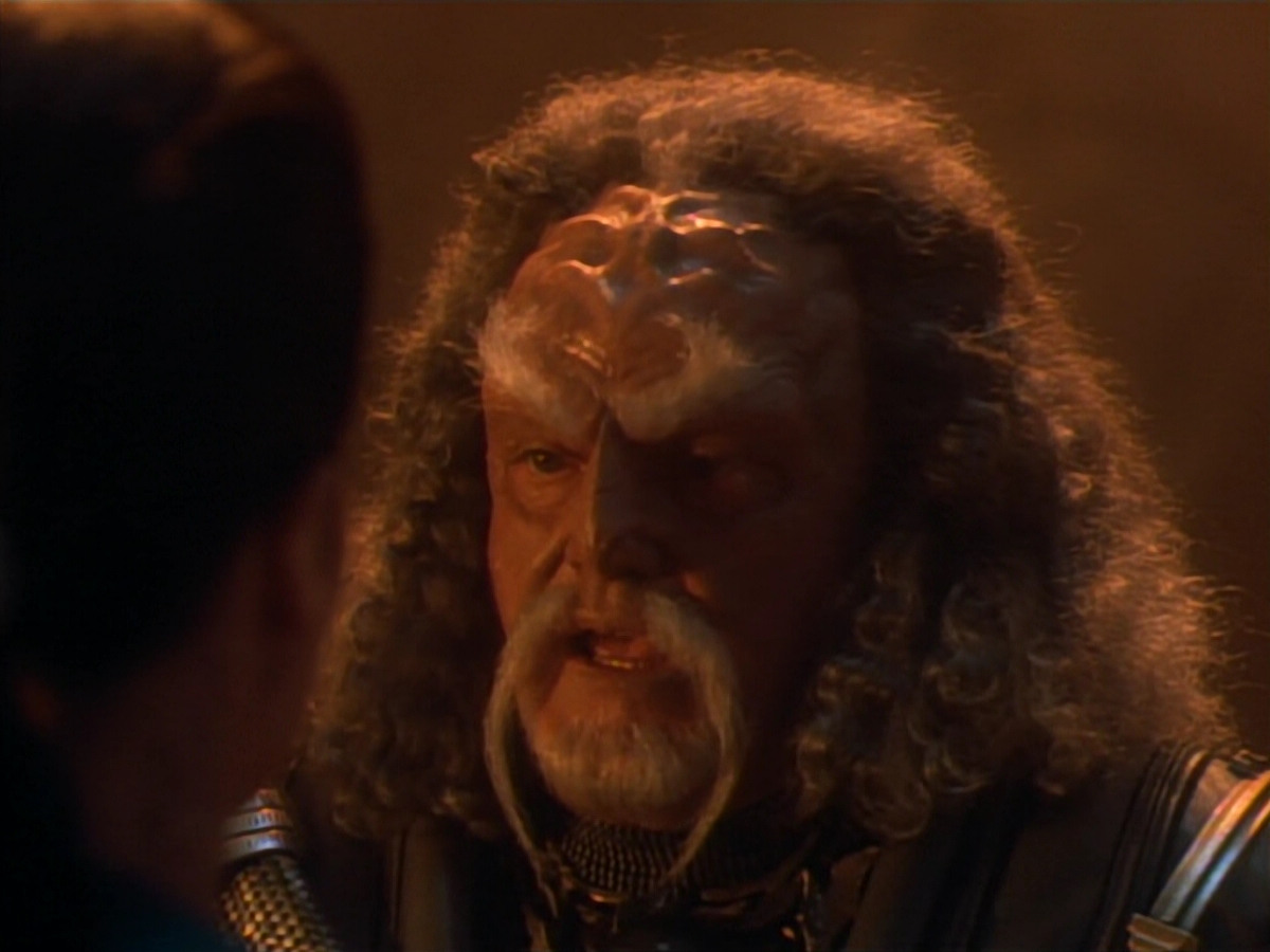 extant_StarTrekDS9_2x19-BloodOath_01921.jpg