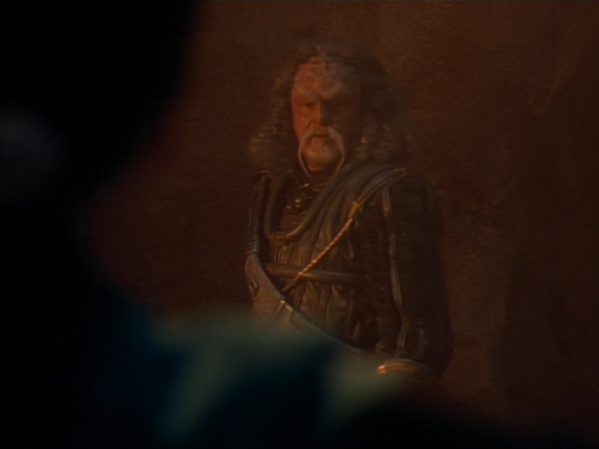 extant_StarTrekDS9_2x19-BloodOath_01946.jpg