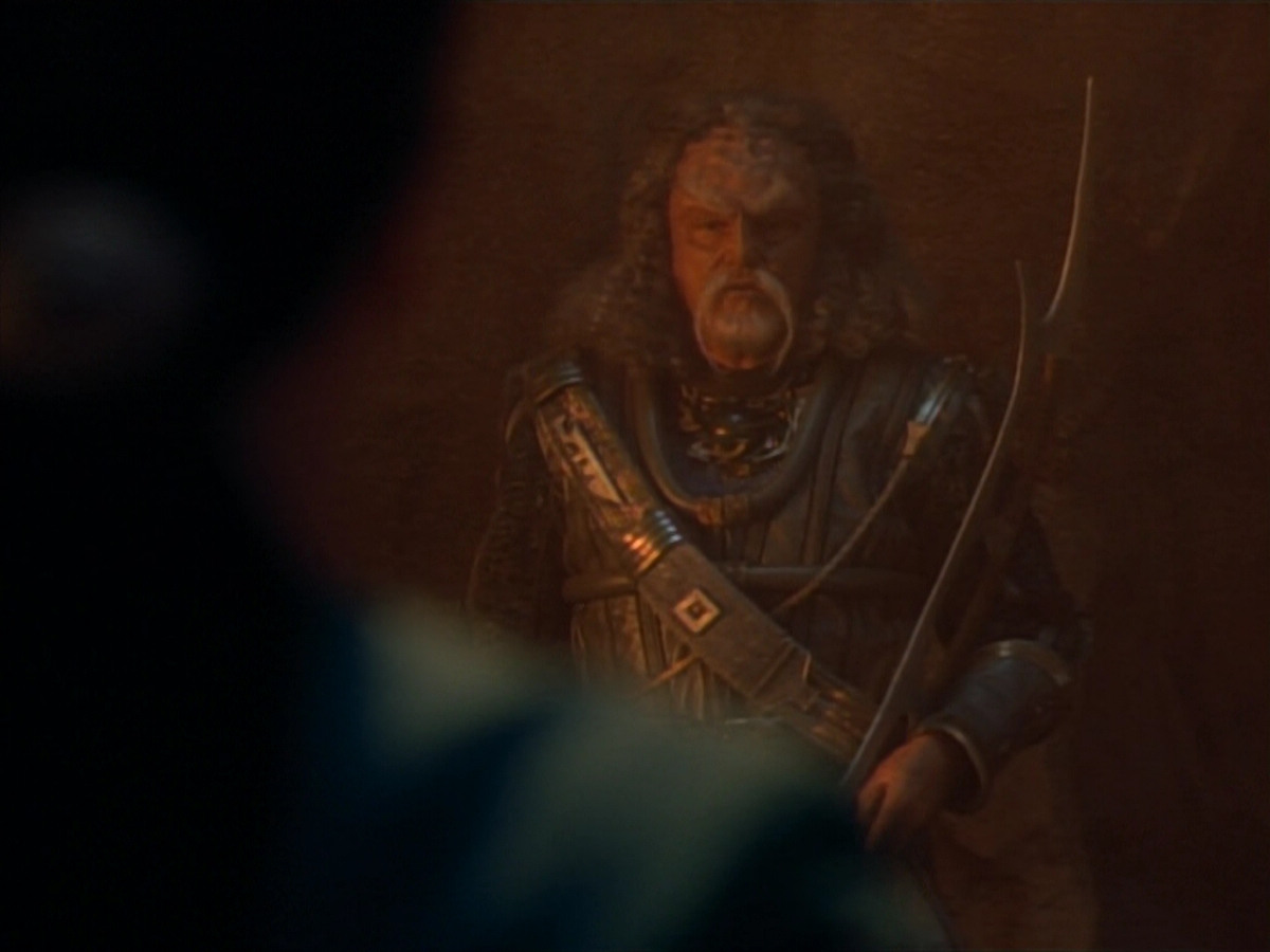 extant_StarTrekDS9_2x19-BloodOath_01964.jpg