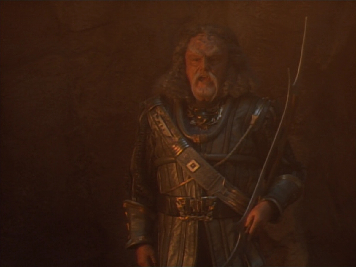 extant_StarTrekDS9_2x19-BloodOath_01976.jpg