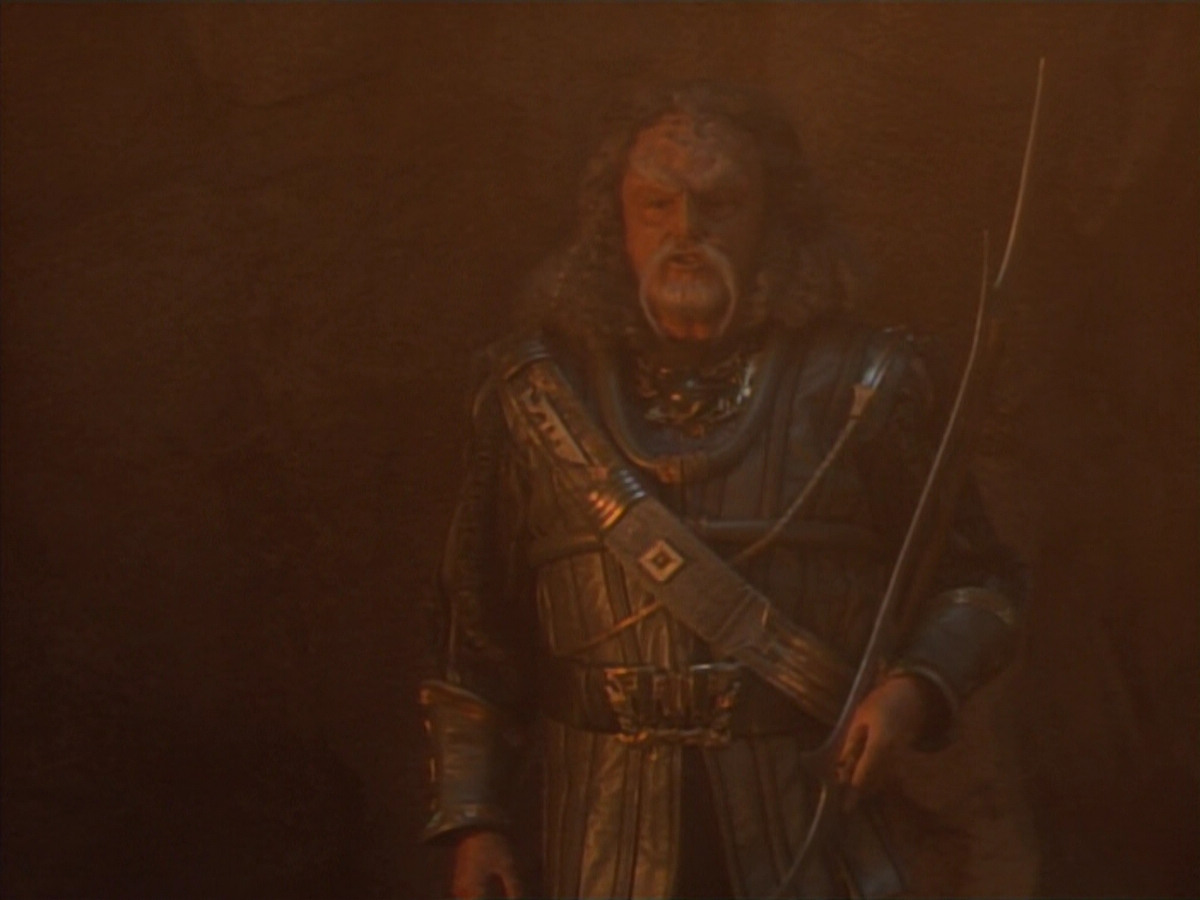 extant_StarTrekDS9_2x19-BloodOath_01977.jpg