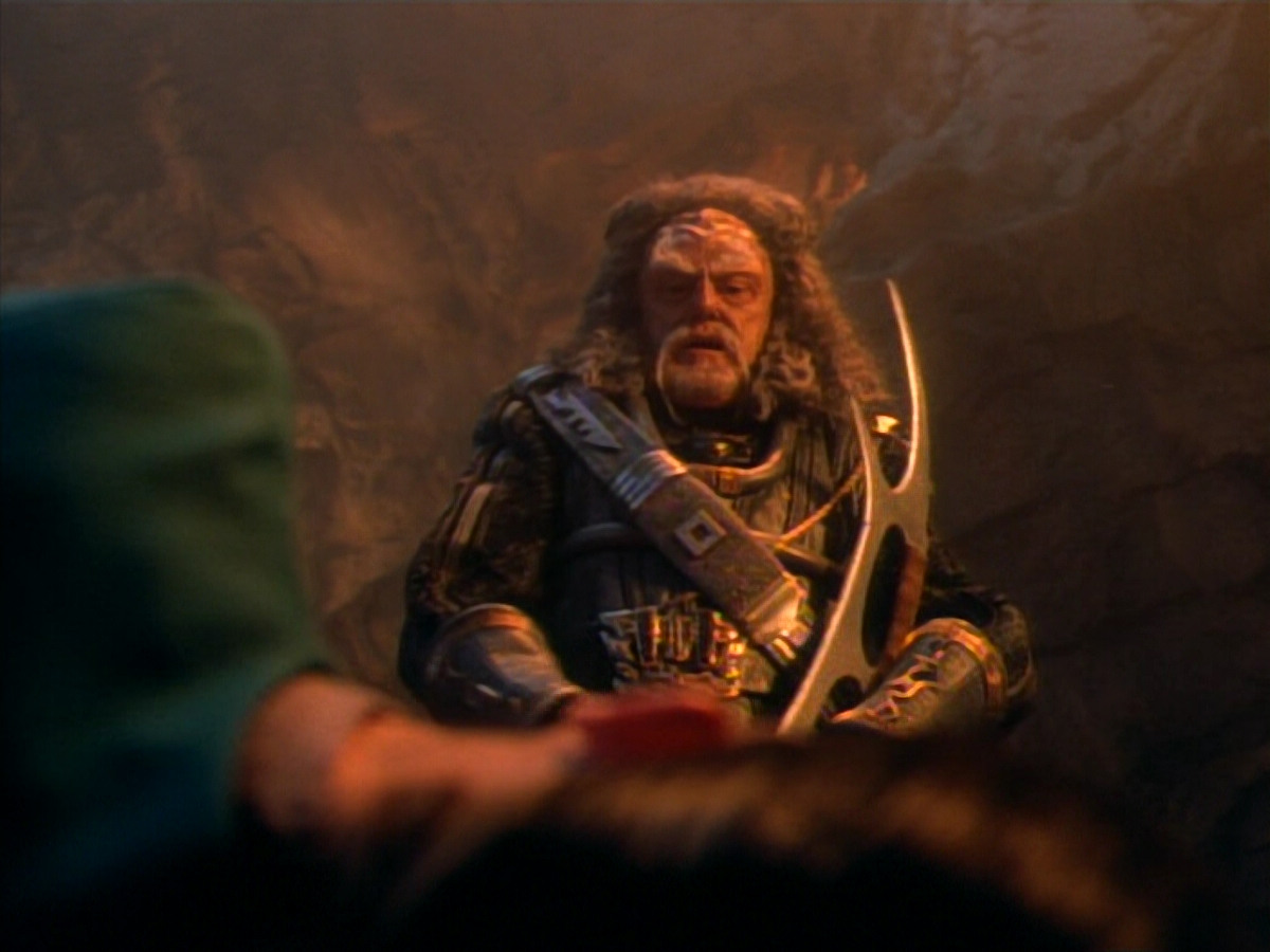 extant_StarTrekDS9_2x19-BloodOath_02073.jpg