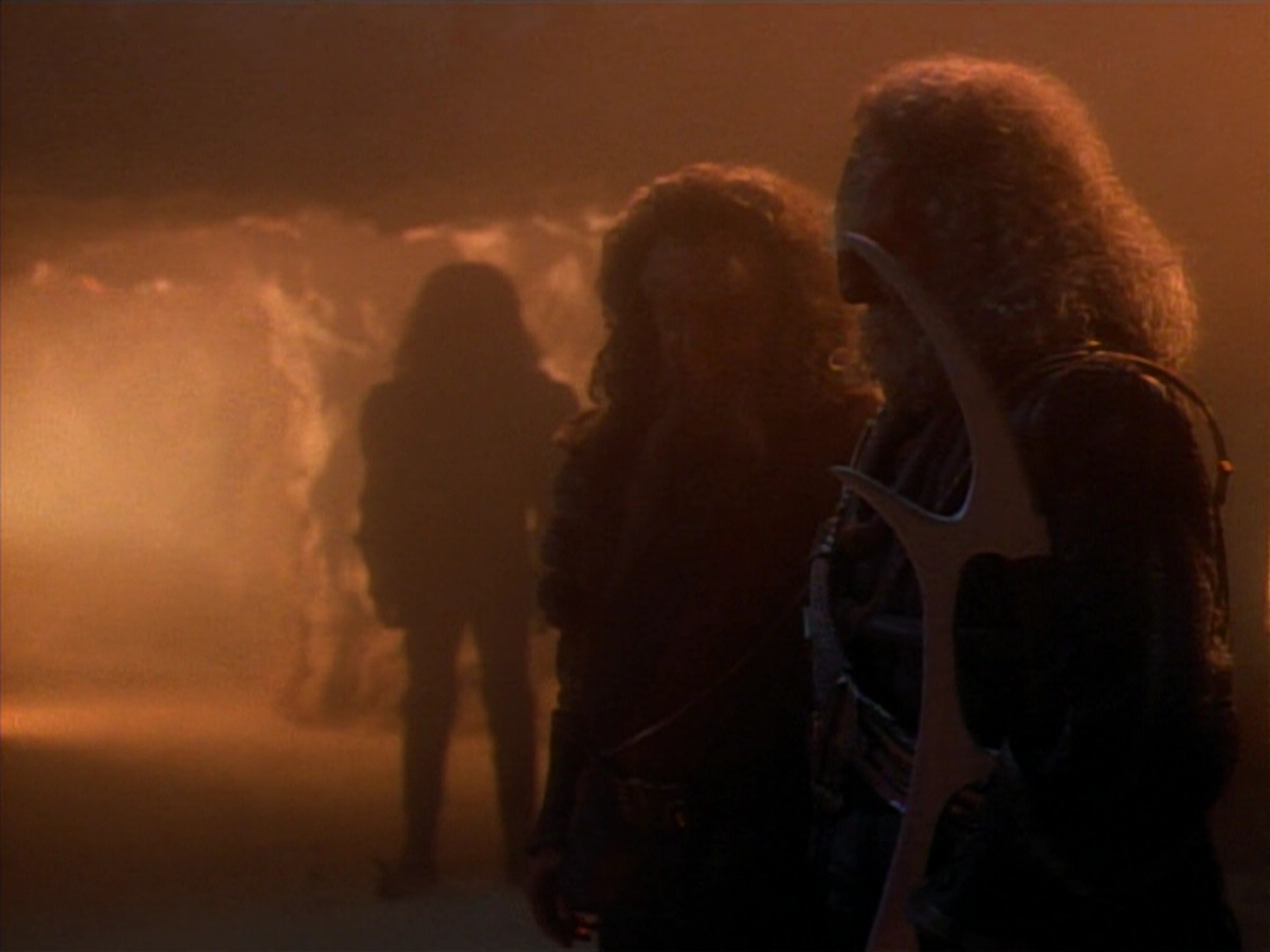 extant_StarTrekDS9_2x19-BloodOath_02080.jpg