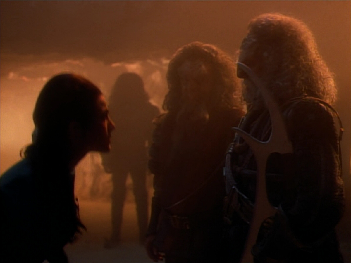 extant_StarTrekDS9_2x19-BloodOath_02081.jpg